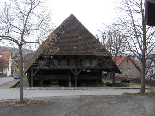 Datei:Alte Kelter Underbergen.jpg