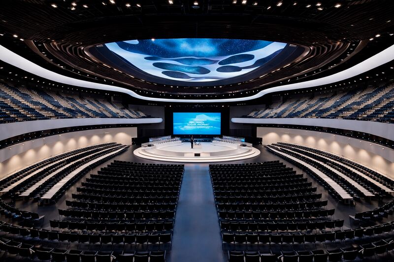 Datei:Plenarsaal CONAS.jpg